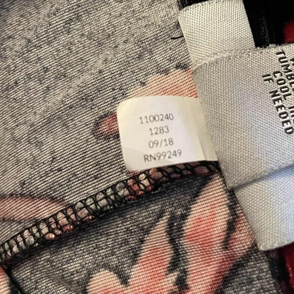 CATHERINES PETITE 1XWP VELVET FLORAL TUNIC TOP BLACK RED STRETCH 3/4 SLEEVE - Picture 10 of 10